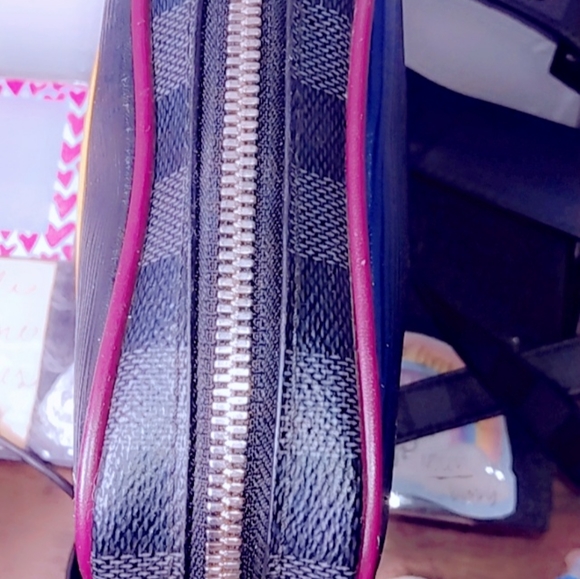 Louis Vuitton bag - Picture 5 of 9